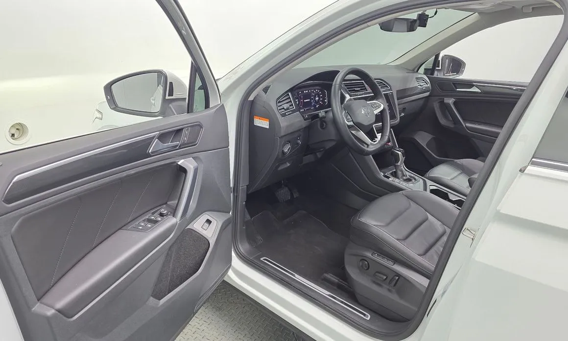Volkswagen Tiguan — фото 4
