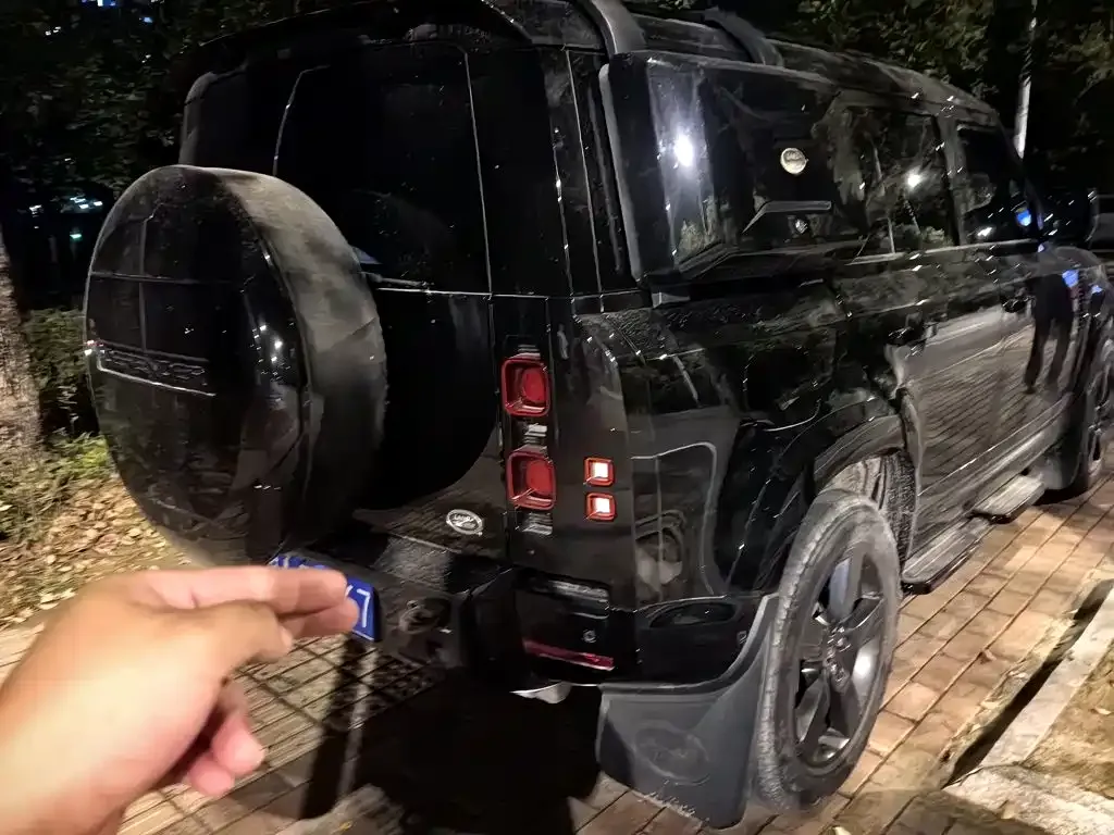 Land Rover Defender — фото 4
