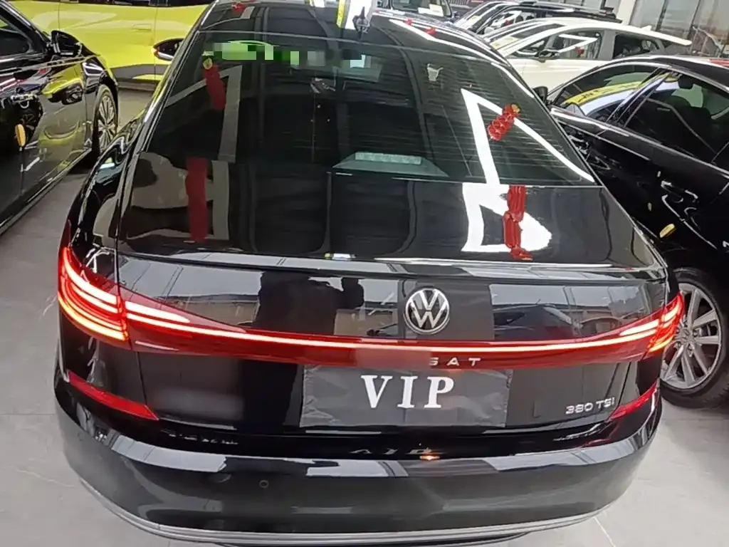 Volkswagen Passat — фото 5