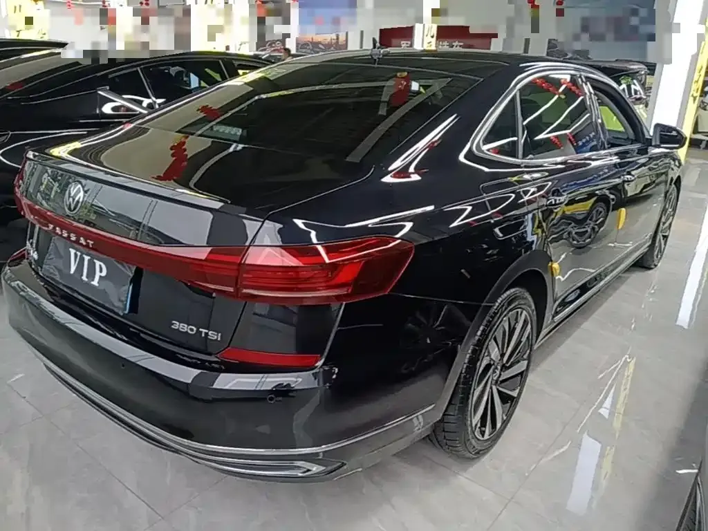 Volkswagen Passat — фото 9