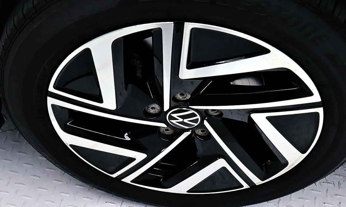 Volkswagen Jetta — фото 4