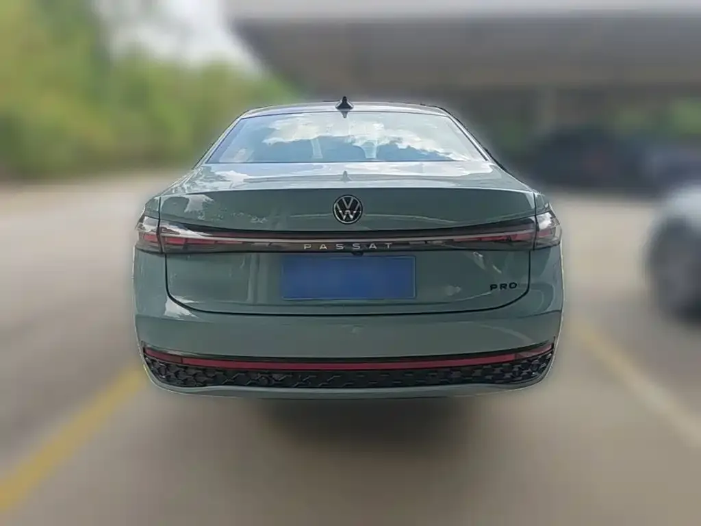 Volkswagen Passat — фото 2