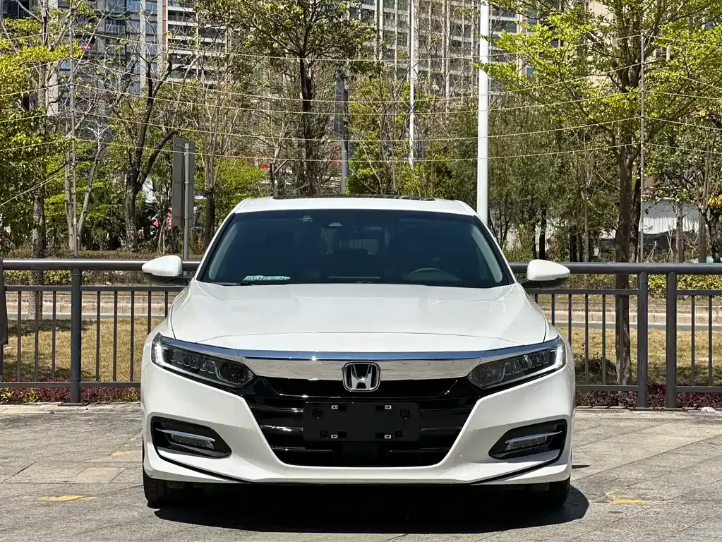 Honda Accord — фото 6