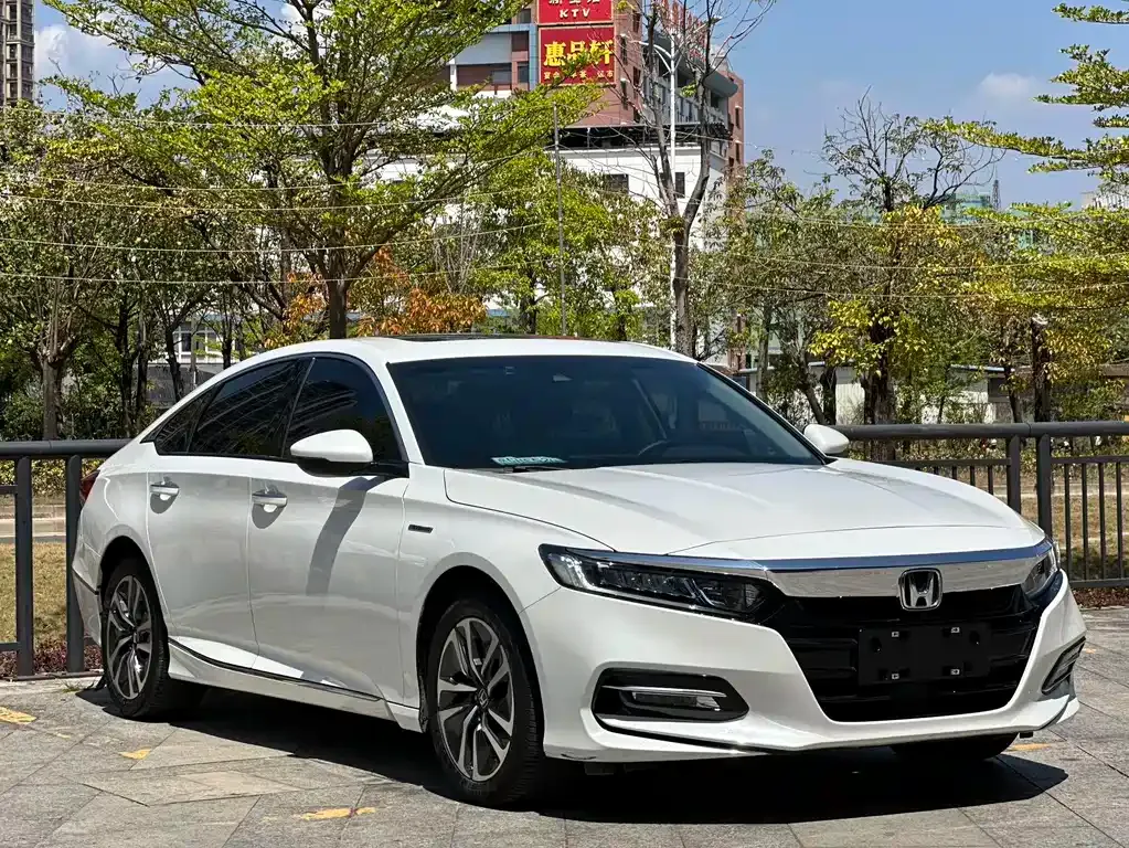 Honda Accord — фото 4