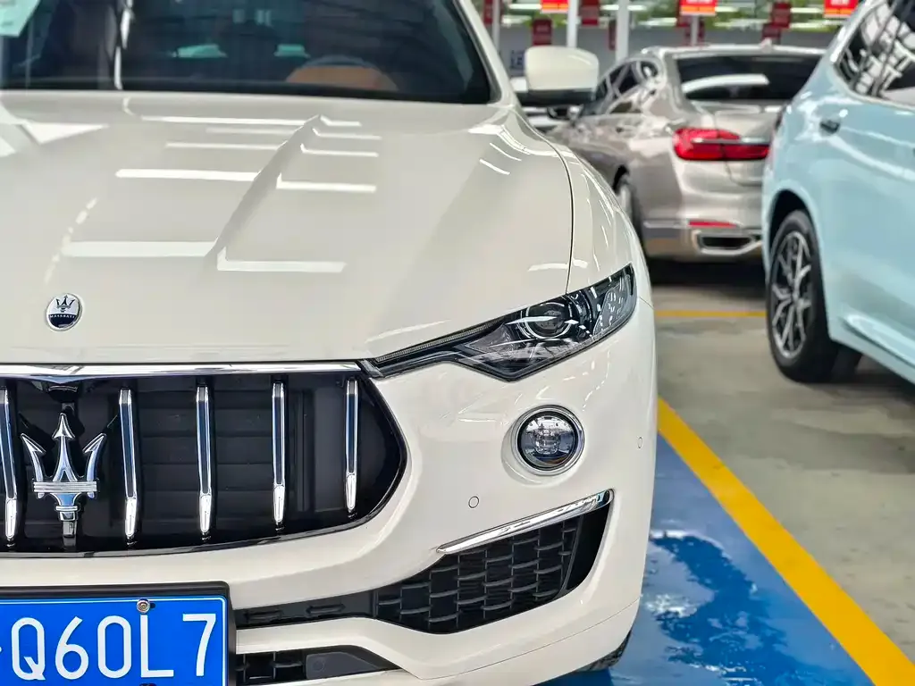 Maserati Levante — фото 4