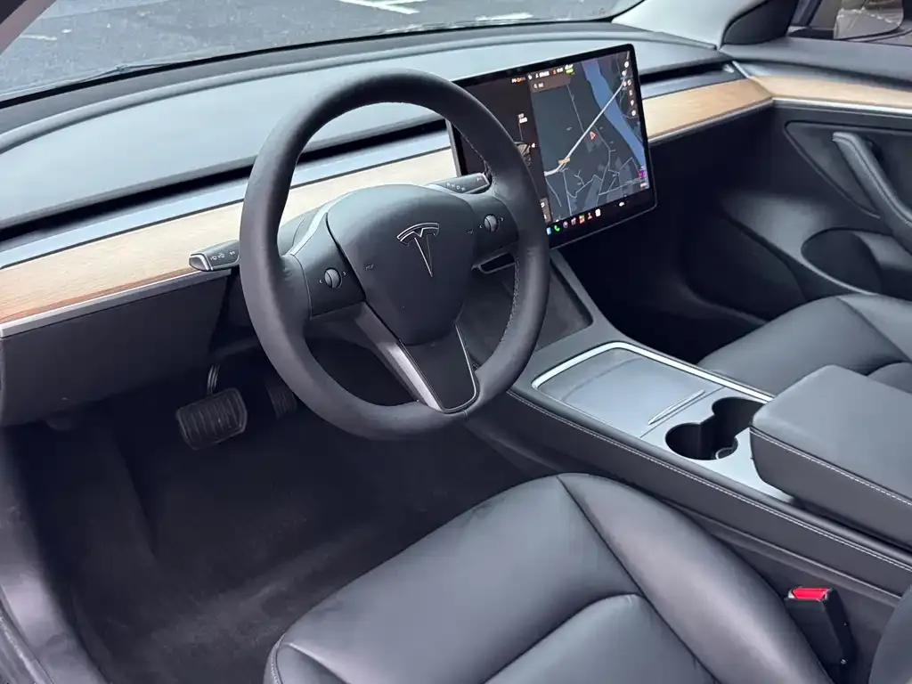 Tesla Model 3 — фото 6