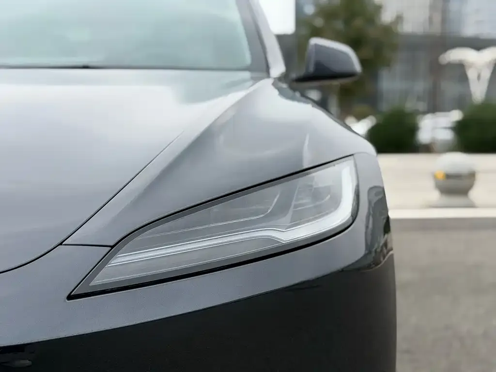 Tesla Model 3 — фото 2