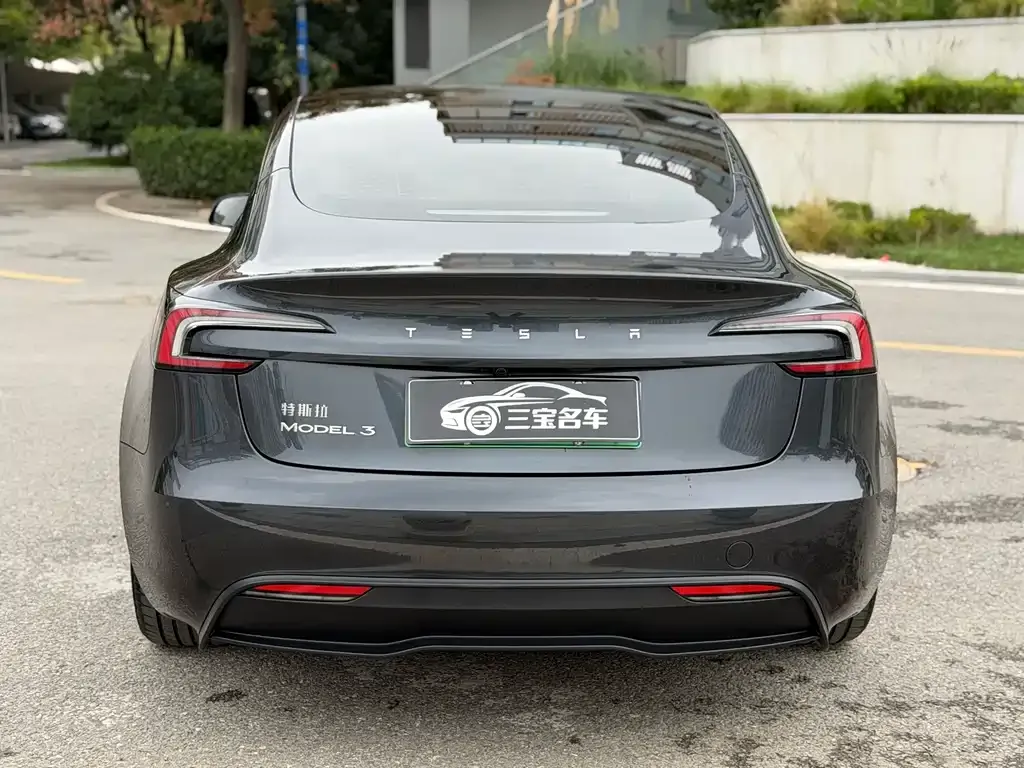 Tesla Model 3 — фото 6