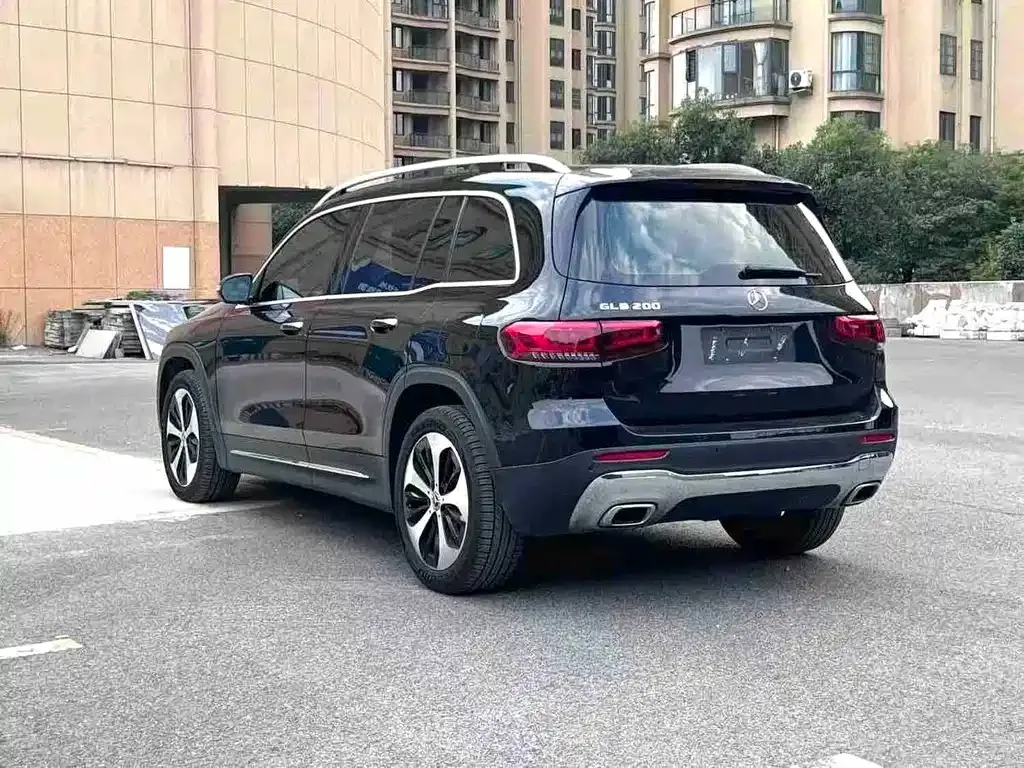 Mercedes-Benz GLB — фото 10