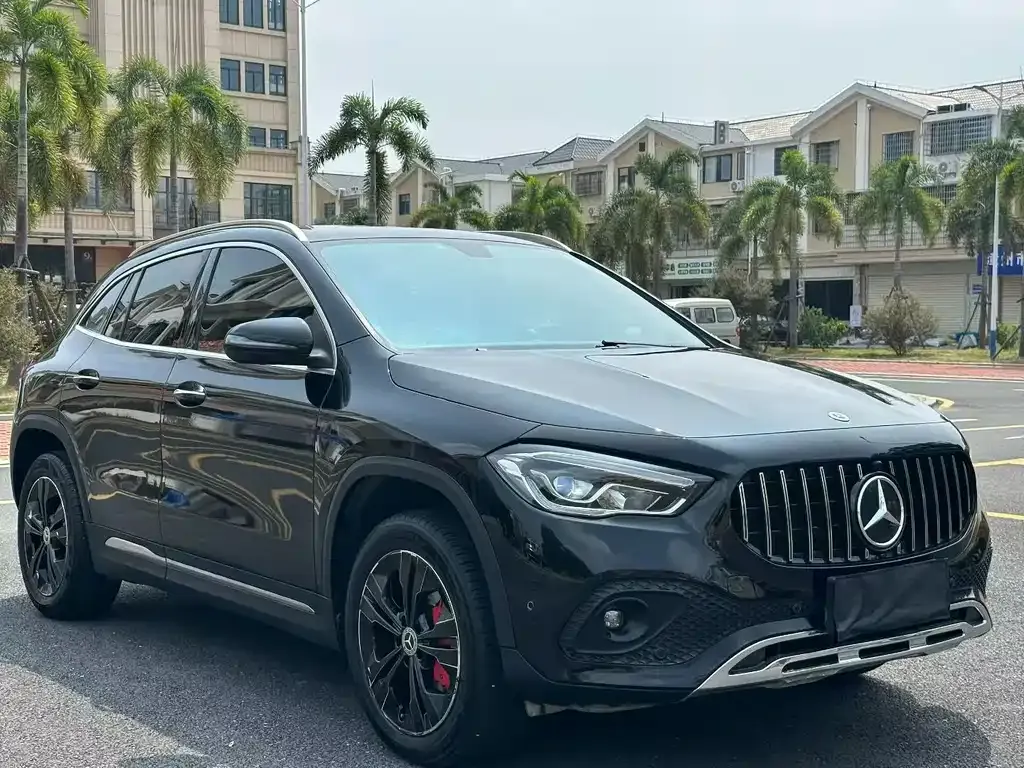 Mercedes-Benz GLA — фото 6