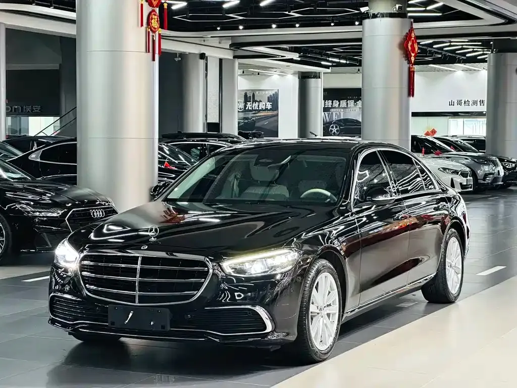 Mercedes-Benz S-Class — фото 1