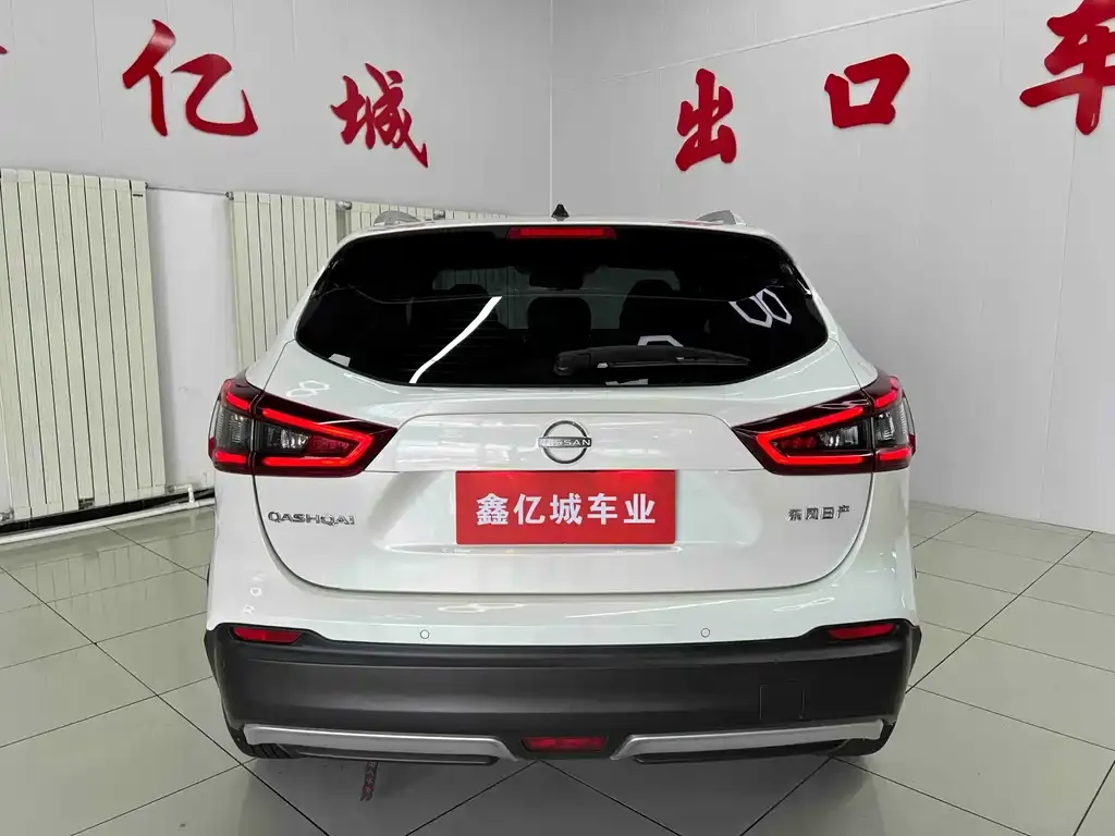 Nissan Qashqai — фото 8