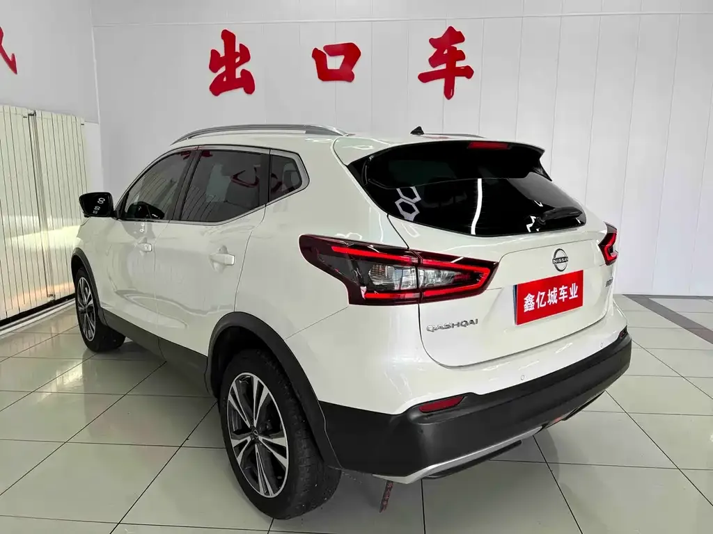 Nissan Qashqai — фото 5