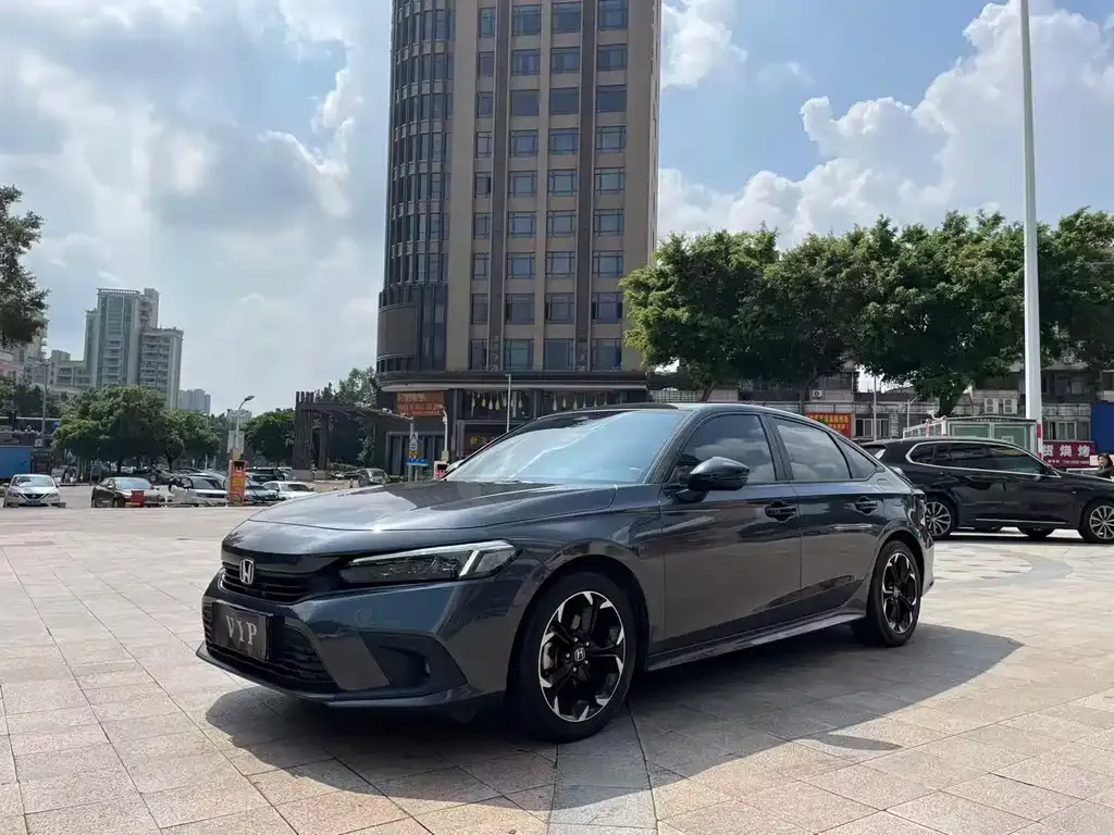 Honda Civic — фото 1