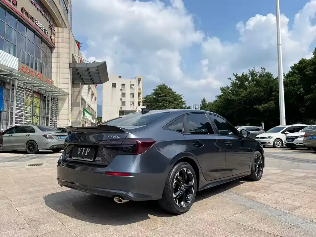 Honda Civic — фото 8