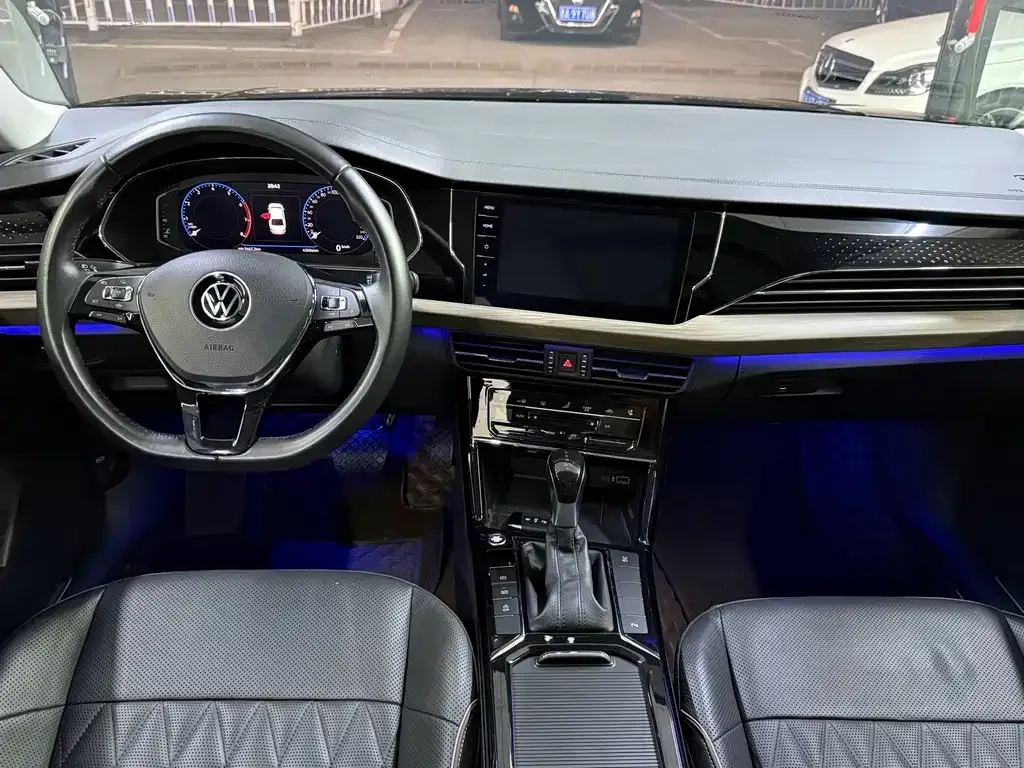 Volkswagen Passat — фото 6