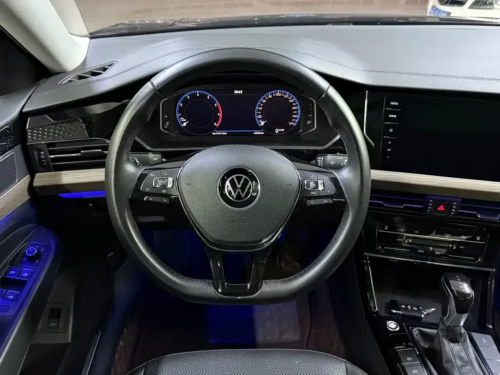Volkswagen Passat — фото 4
