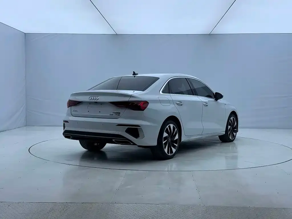 Audi A3 — фото 7