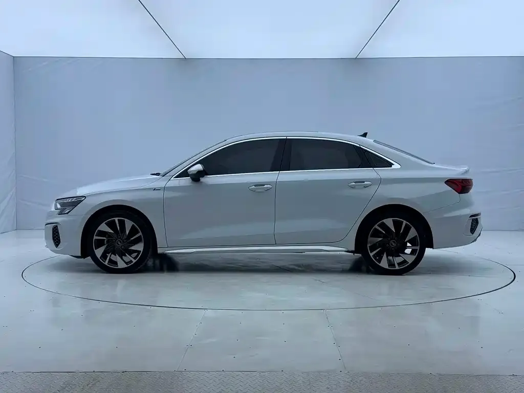 Audi A3 — фото 5
