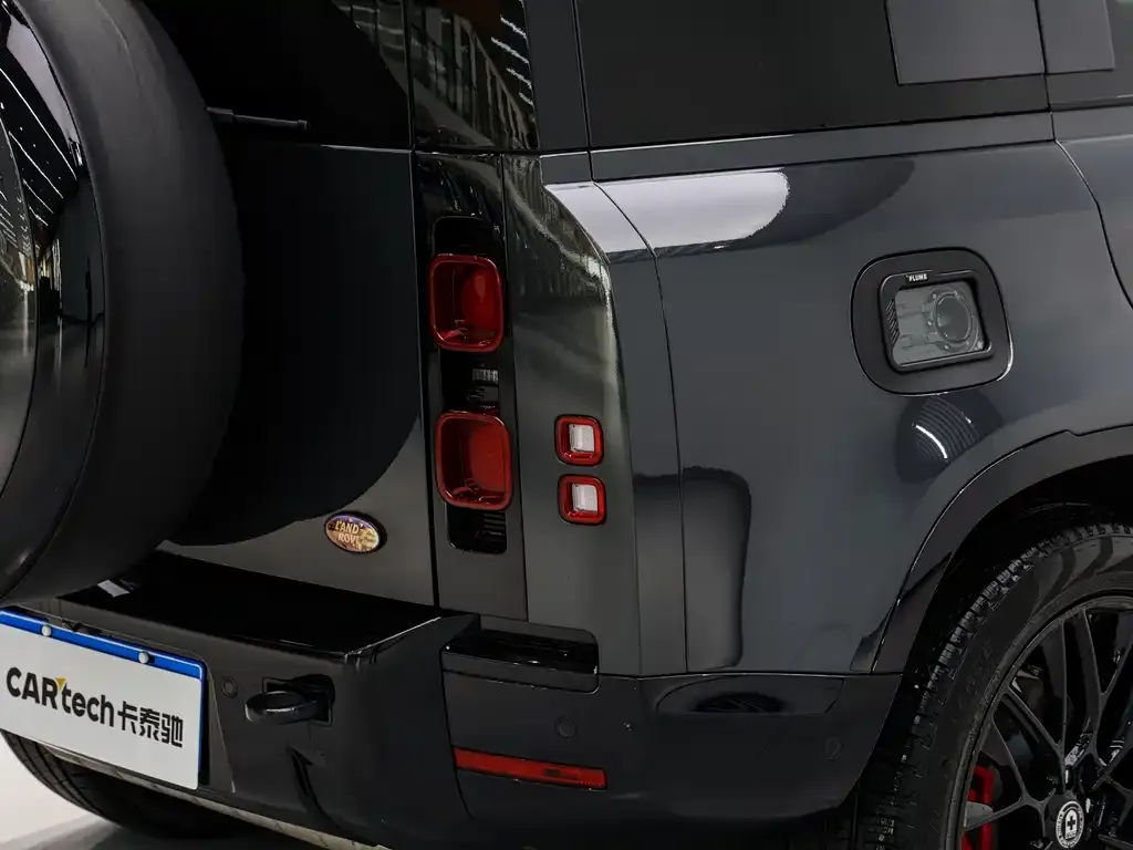 Land Rover Defender — фото 2