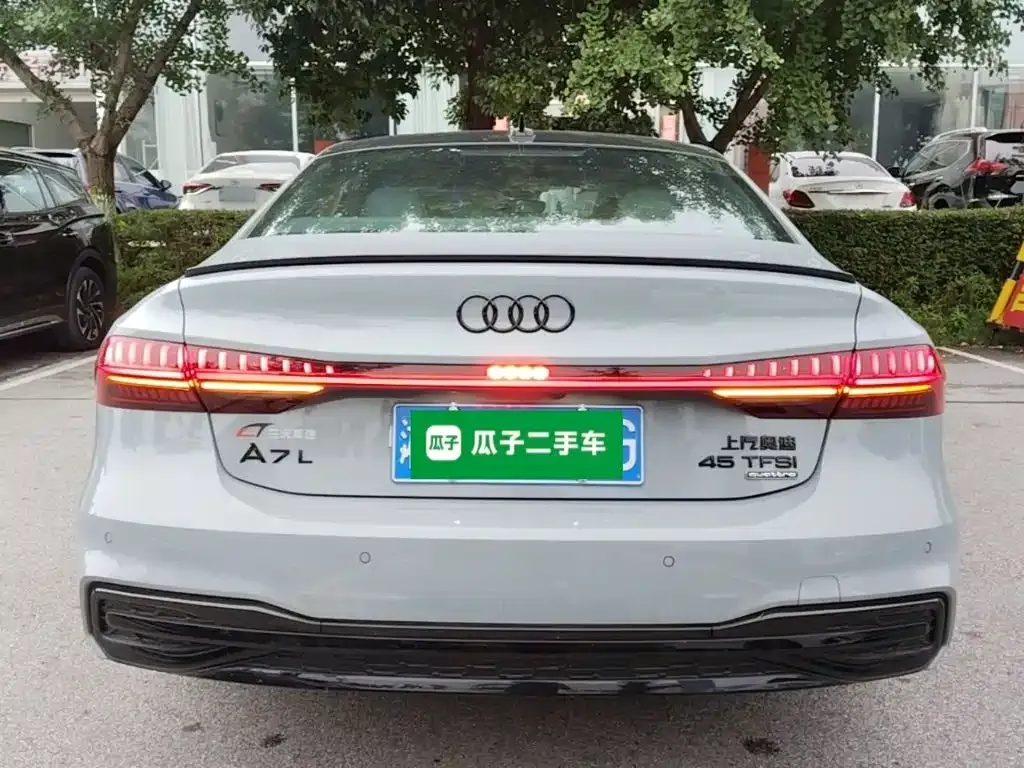Audi A7L — фото 9