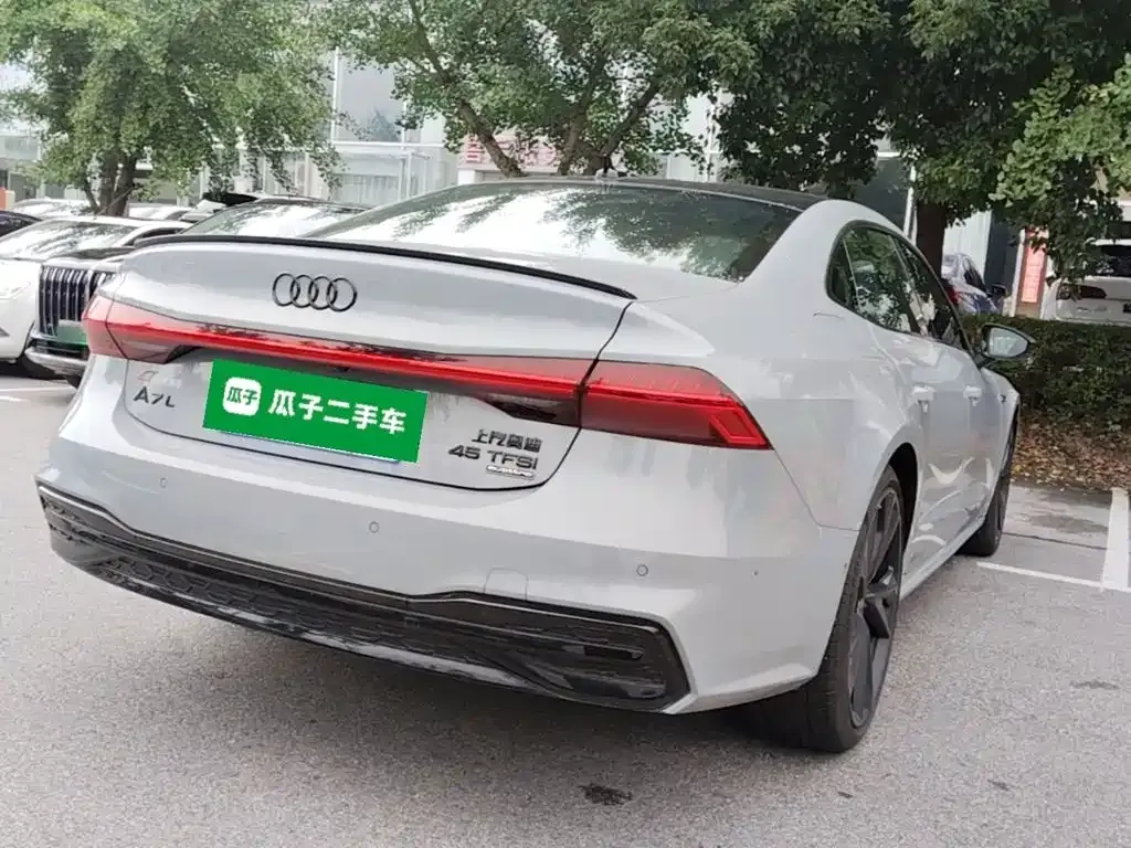 Audi A7L — фото 2