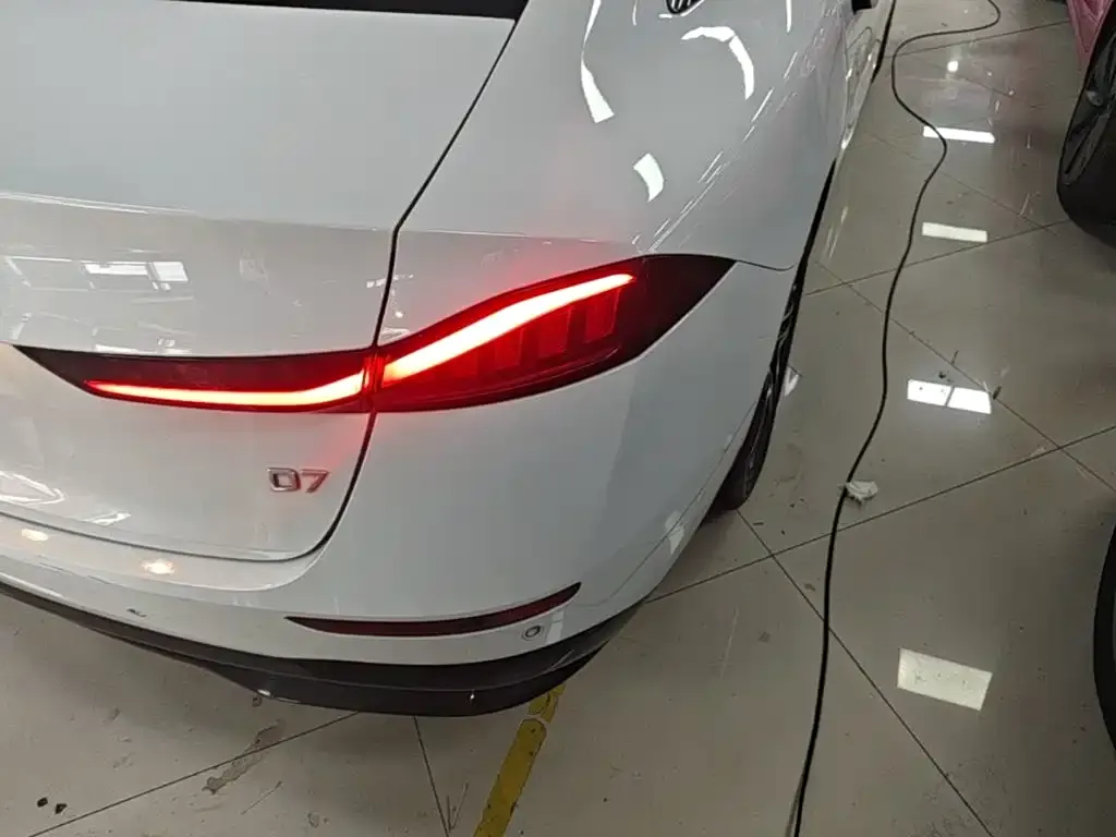 Roewe D7 — фото 4