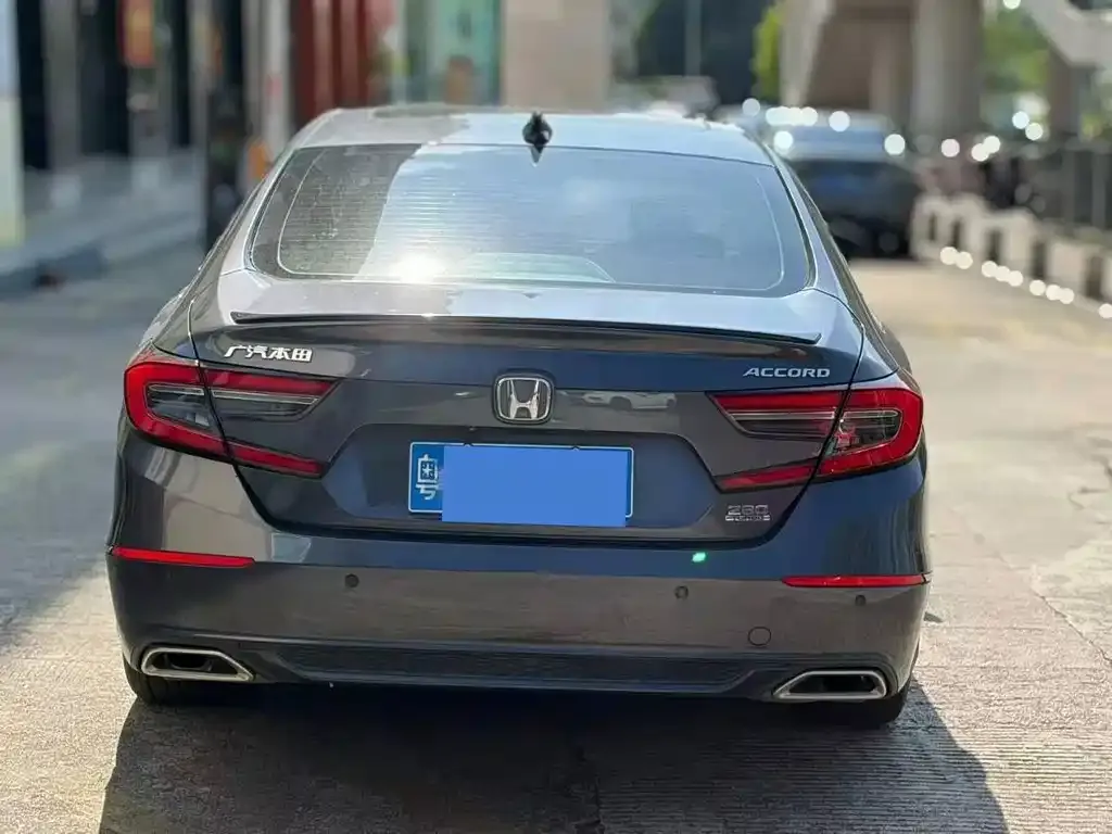Honda Accord — фото 8