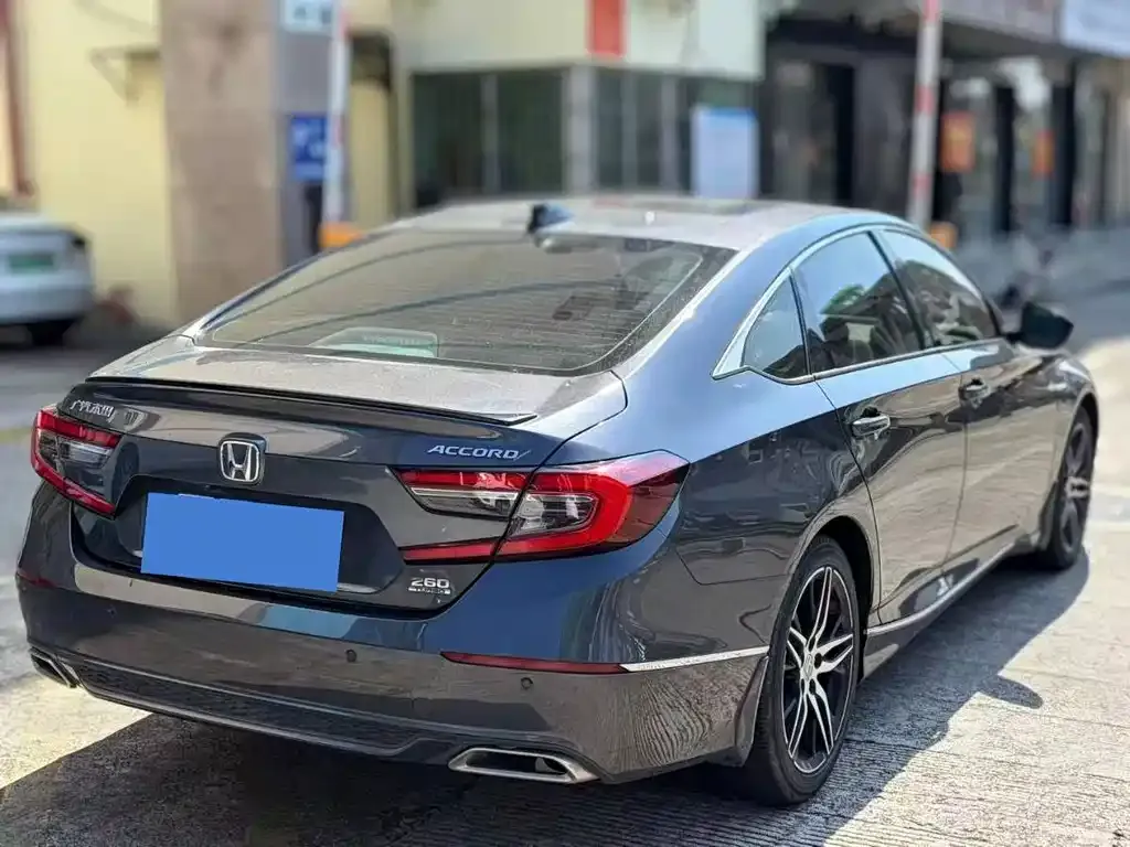 Honda Accord — фото 7