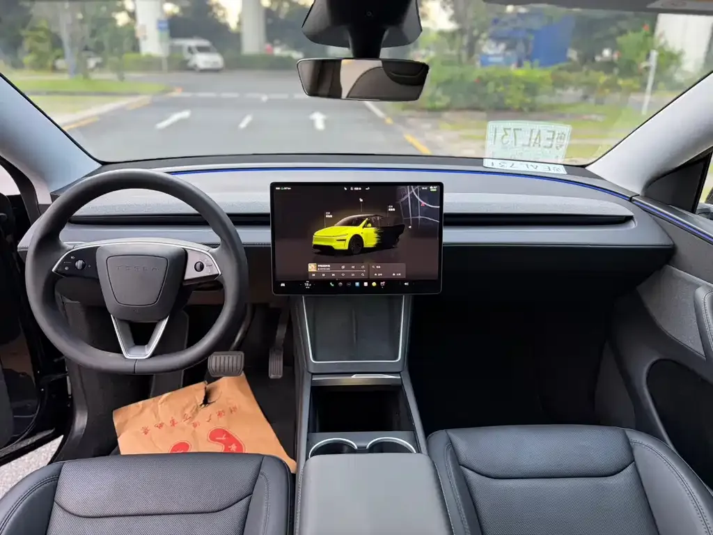 Tesla Model Y — фото 3