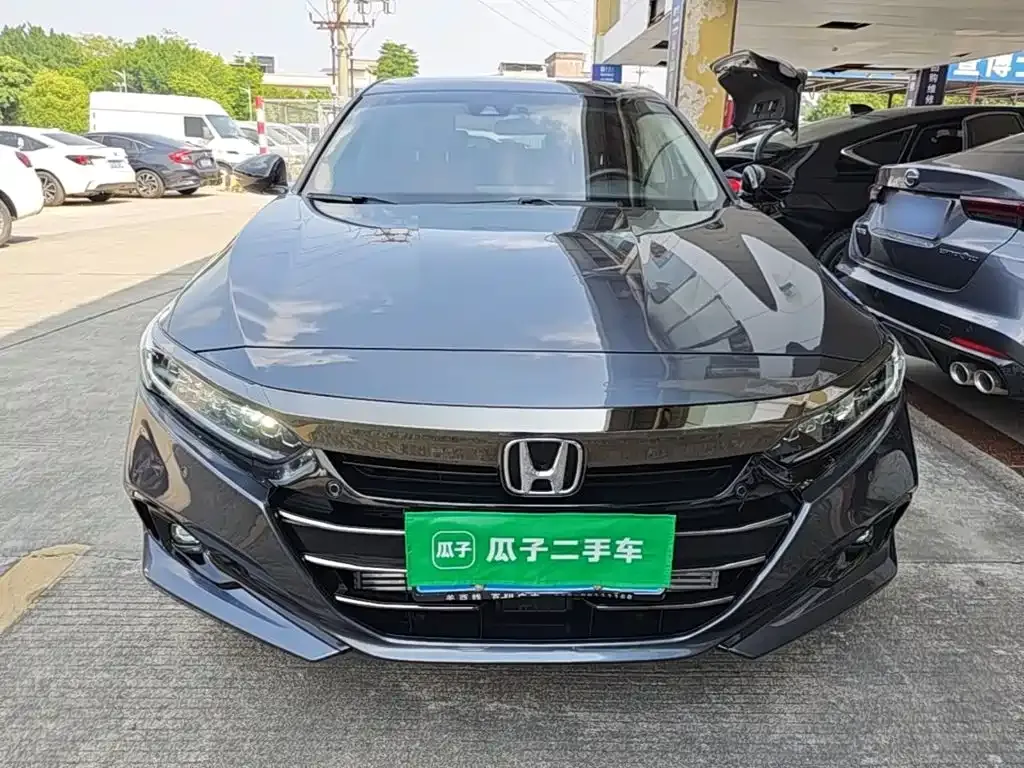 Honda Accord — фото 9