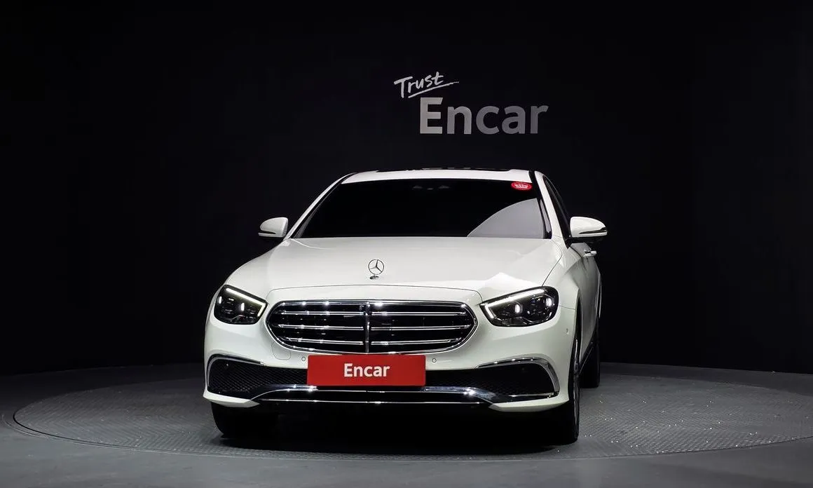 Mercedes-Benz E-Class — фото 10