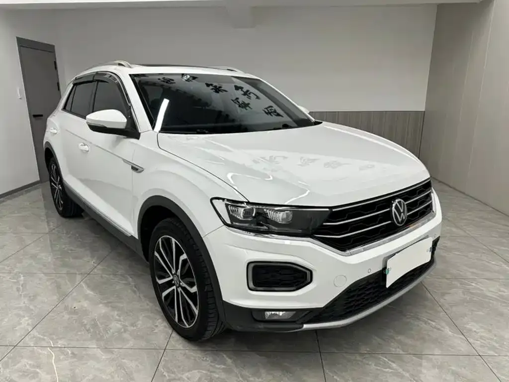 Volkswagen T-Roc — фото 9