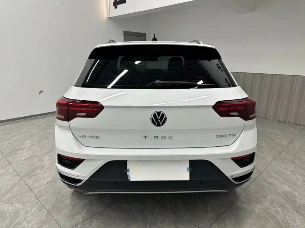 Volkswagen T-Roc — фото 2