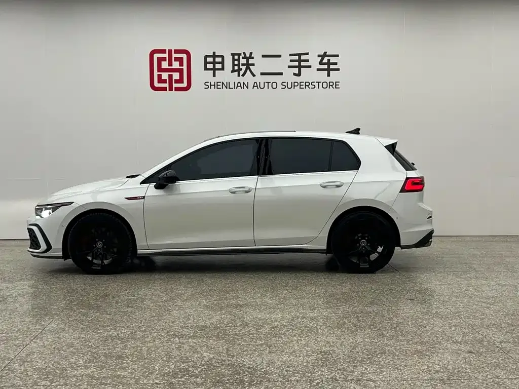 Volkswagen Golf GTI — фото 6
