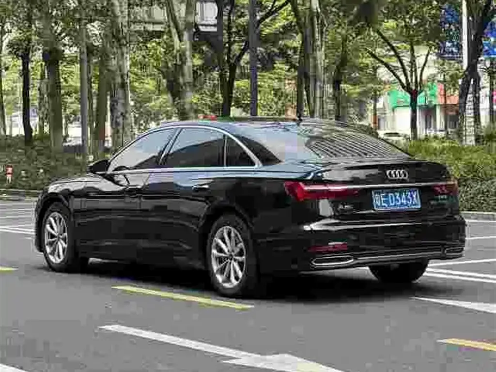Audi A6L — фото 7