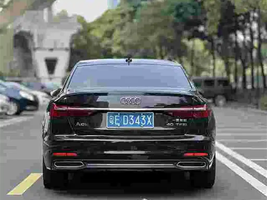 Audi A6L — фото 2