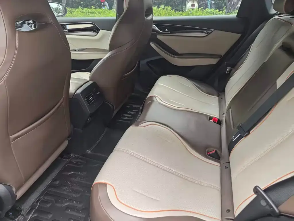 BYD Qin PLUS — фото 10