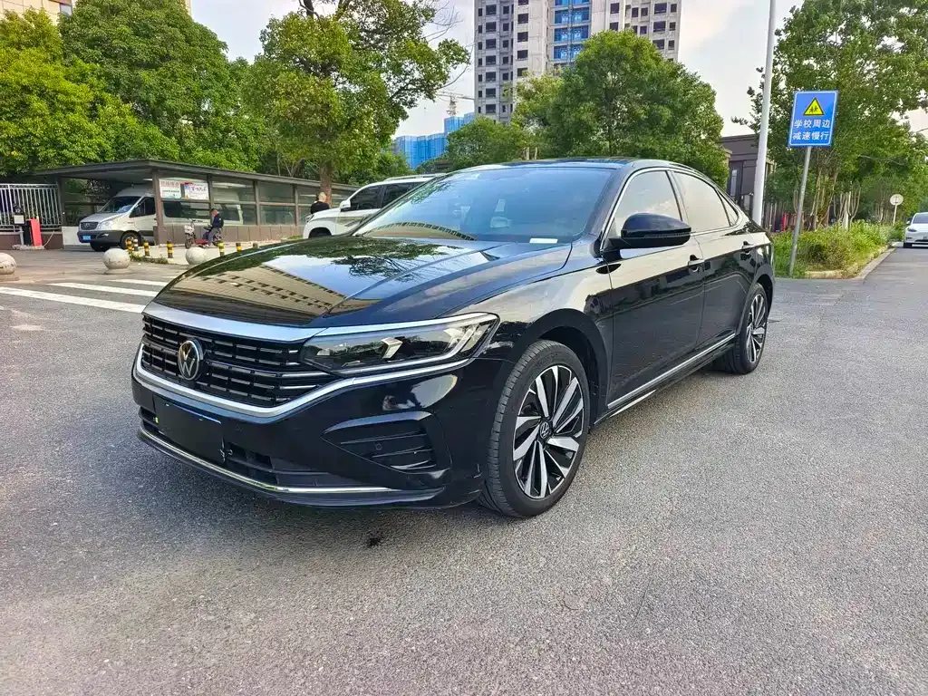Volkswagen Passat — фото 1