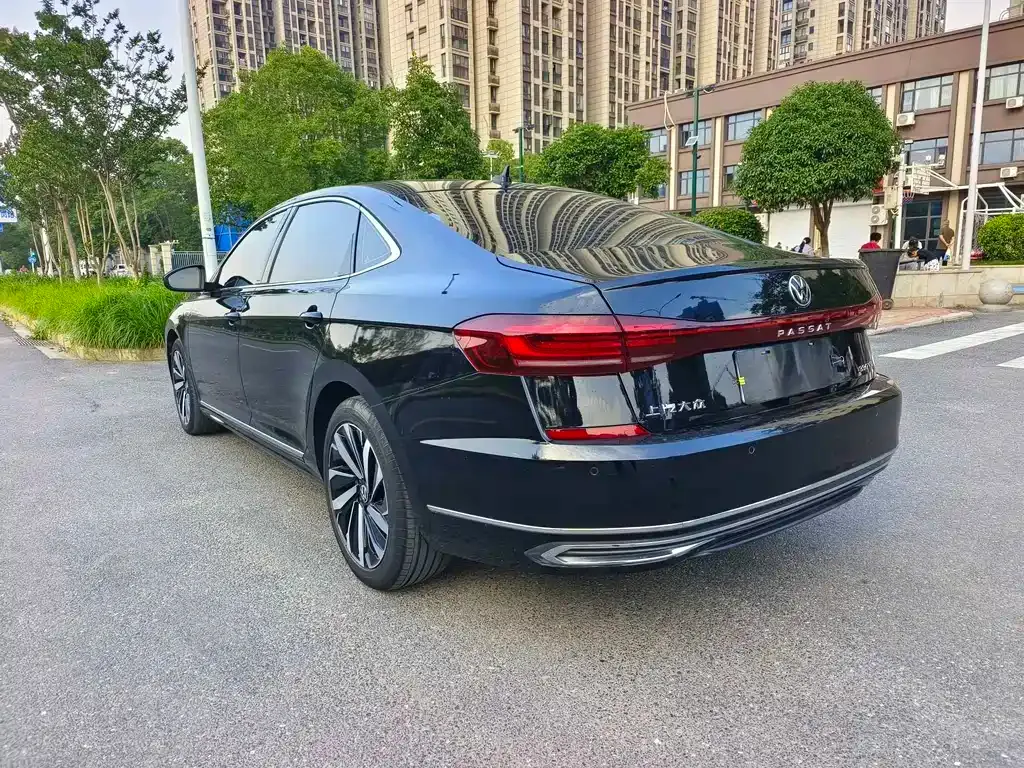 Volkswagen Passat — фото 9