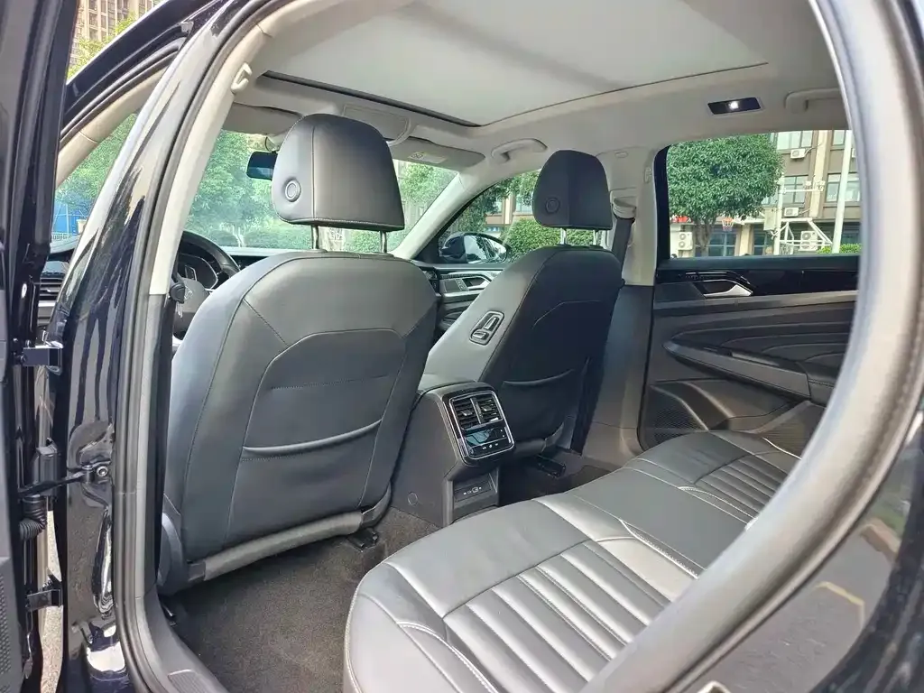 Volkswagen Passat — фото 4