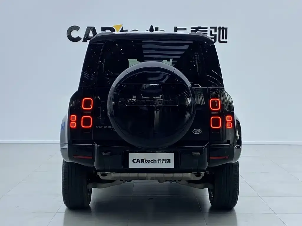 Land Rover Defender — фото 7