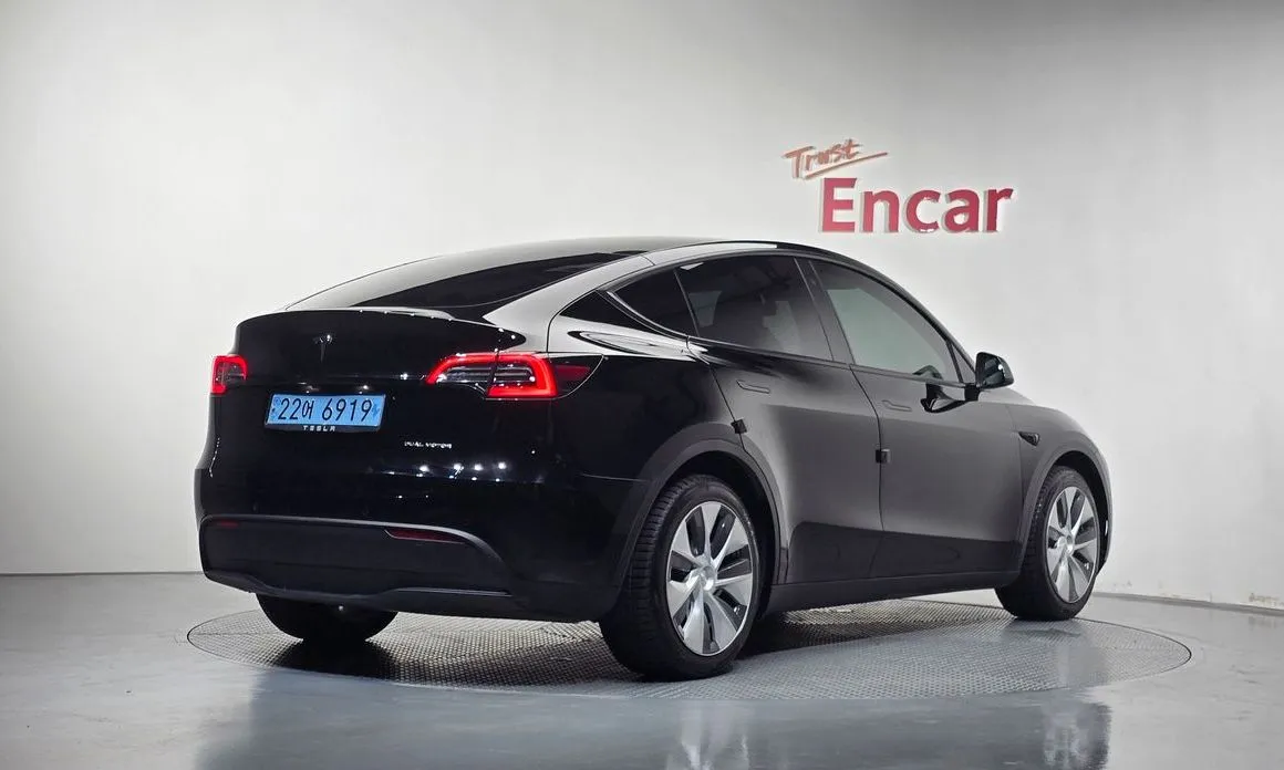 Tesla Model Y — фото 6