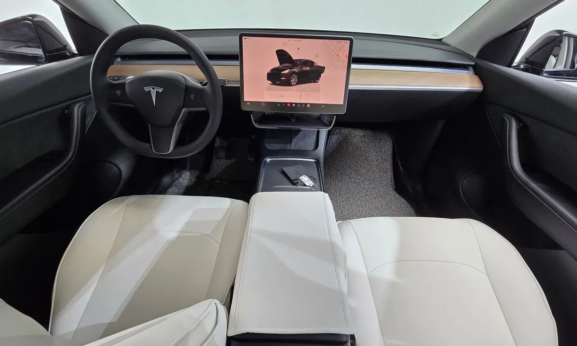 Tesla Model Y — фото 3