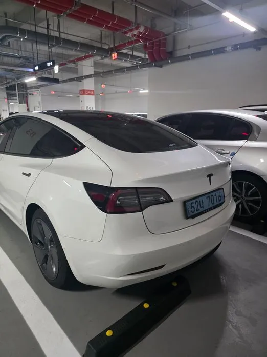 Tesla Model 3 — фото 3
