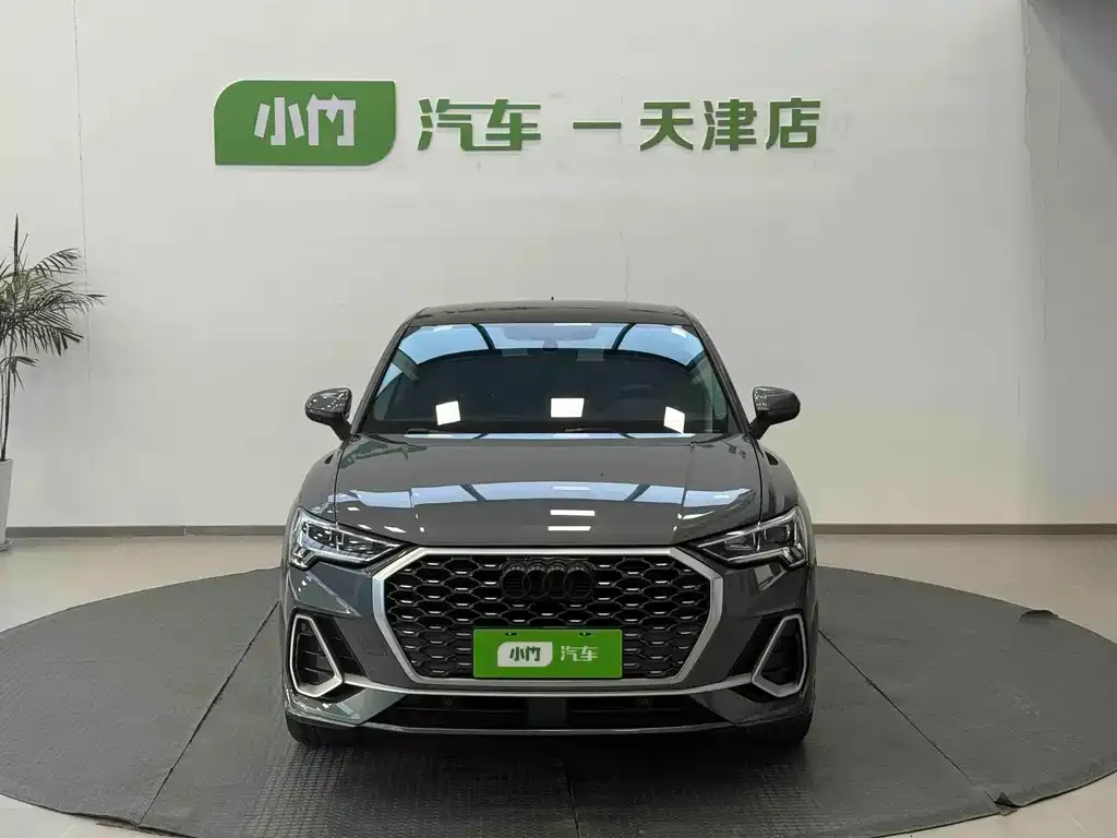 Audi Q3 Sportback — фото 9