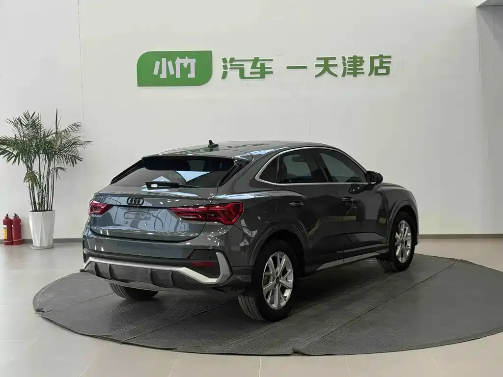 Audi Q3 Sportback — фото 5