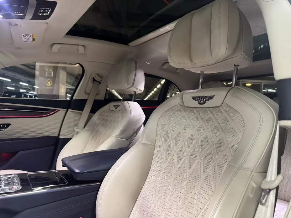 Bentley Flying Spur — фото 8