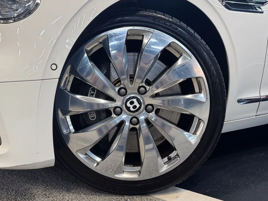 Bentley Flying Spur — фото 5