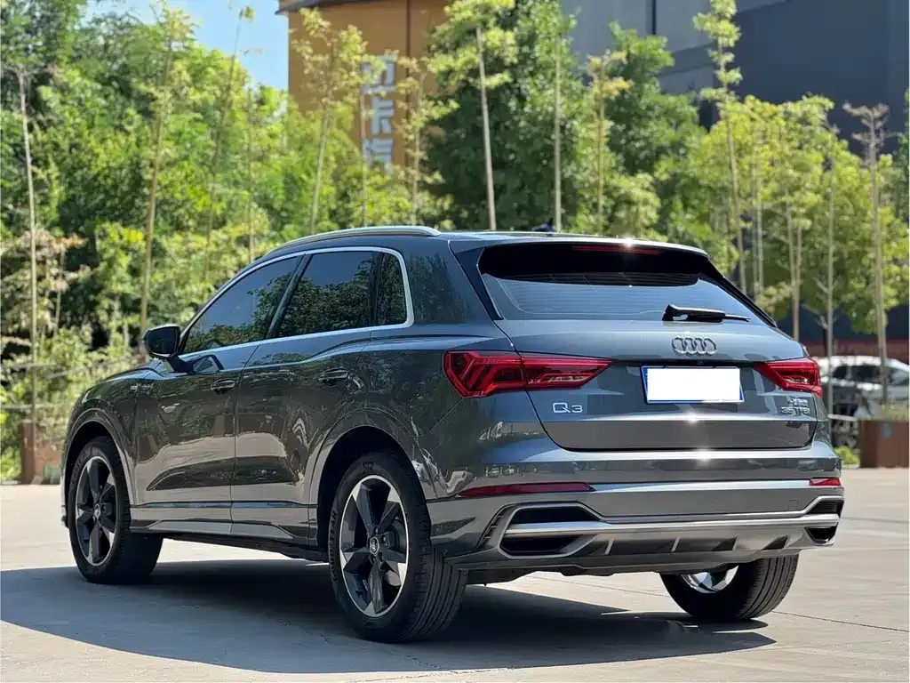 Audi Q3 — фото 6